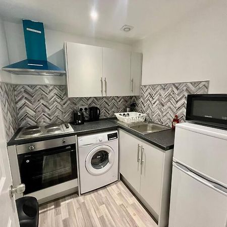 פאיסליי Large 2 Bed Near Glasgow Airport מראה חיצוני תמונה