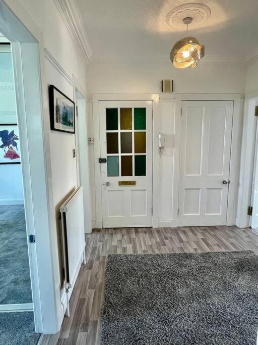 פאיסליי Large 2 Bed Near Glasgow Airport מראה חיצוני תמונה