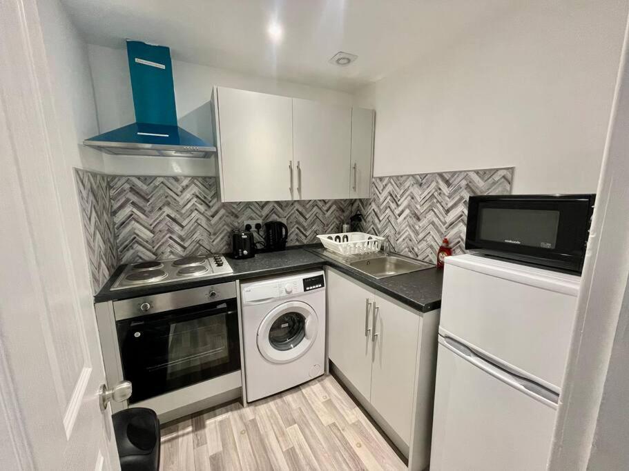 פאיסליי Large 2 Bed Near Glasgow Airport מראה חיצוני תמונה